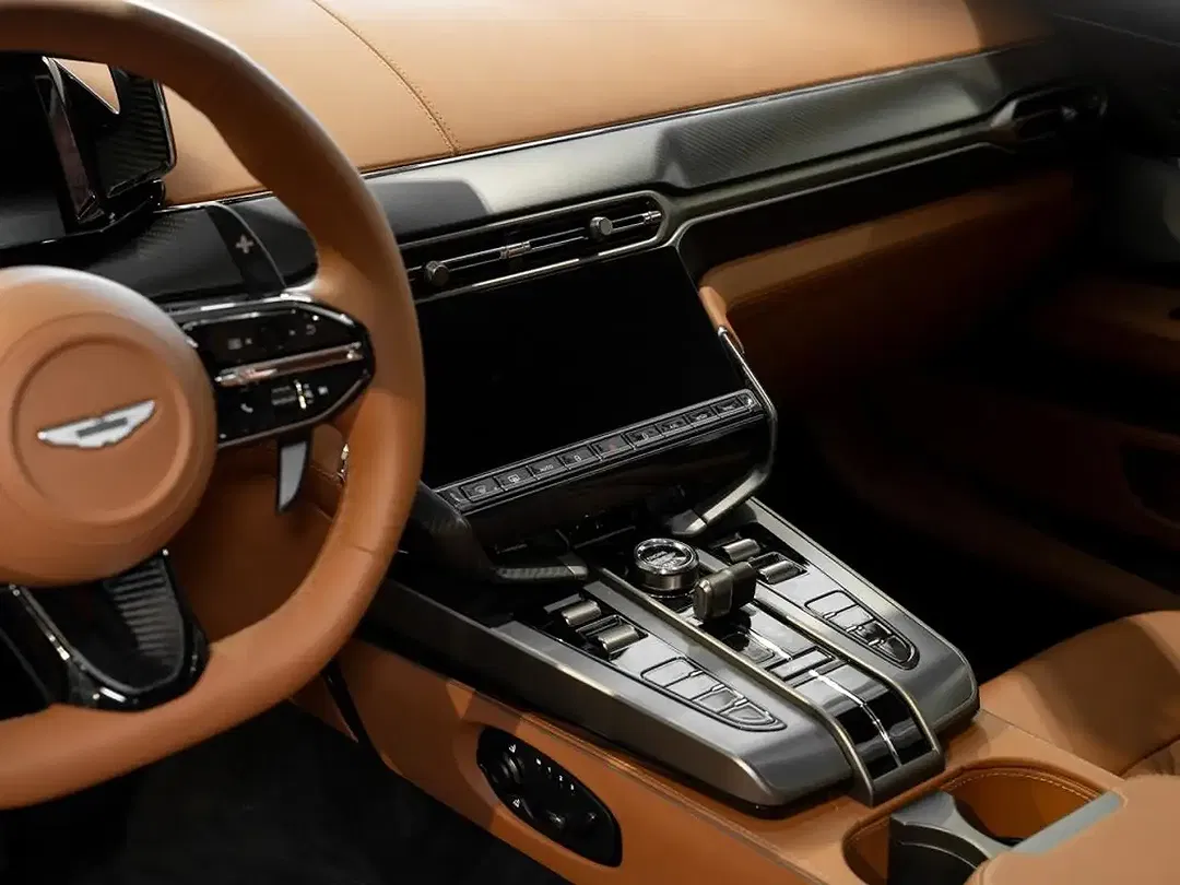 Aston Martin Vanquish Coupe - Thumbnail 10