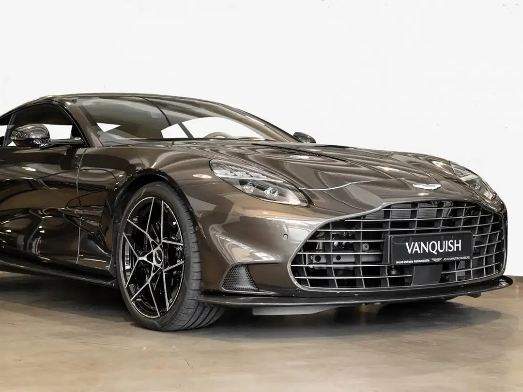 Aston Martin Vanquish Coupe - Thumbnail 13