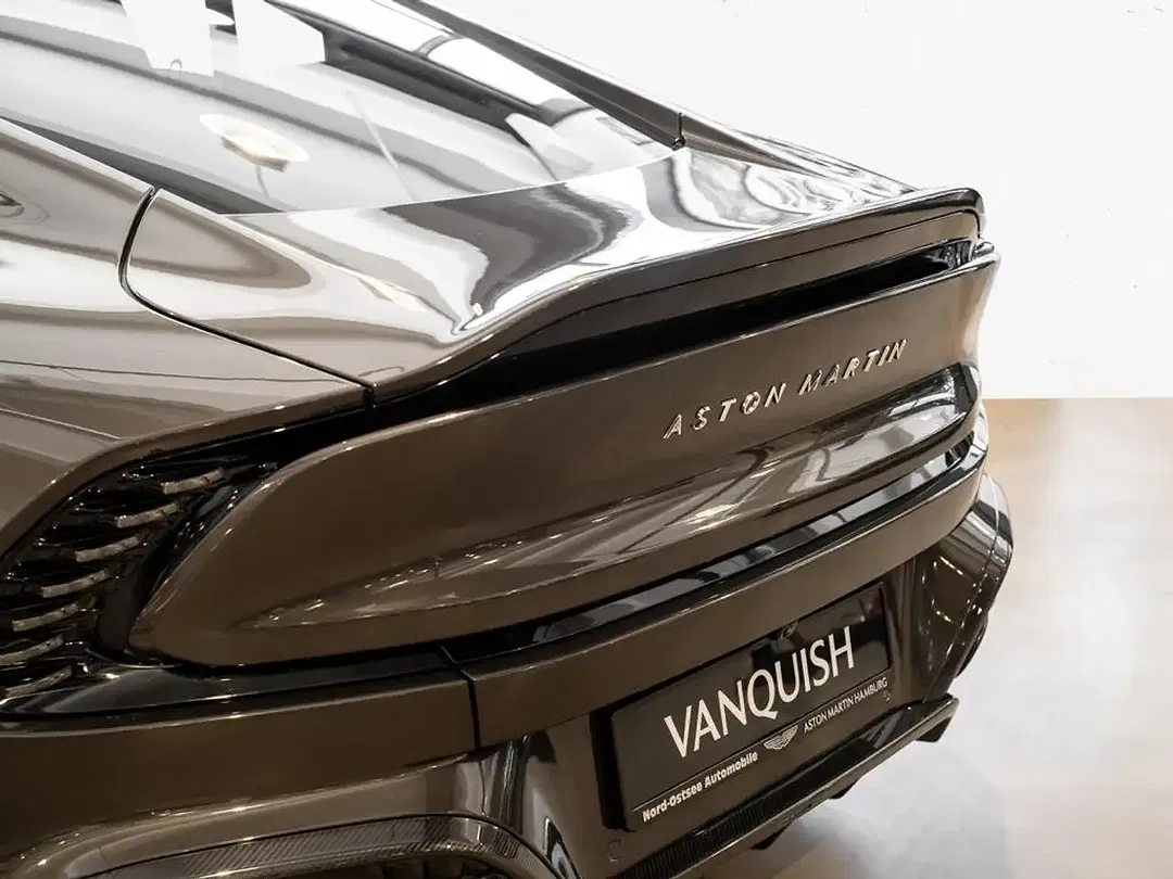 Aston Martin Vanquish Coupe - Thumbnail 8