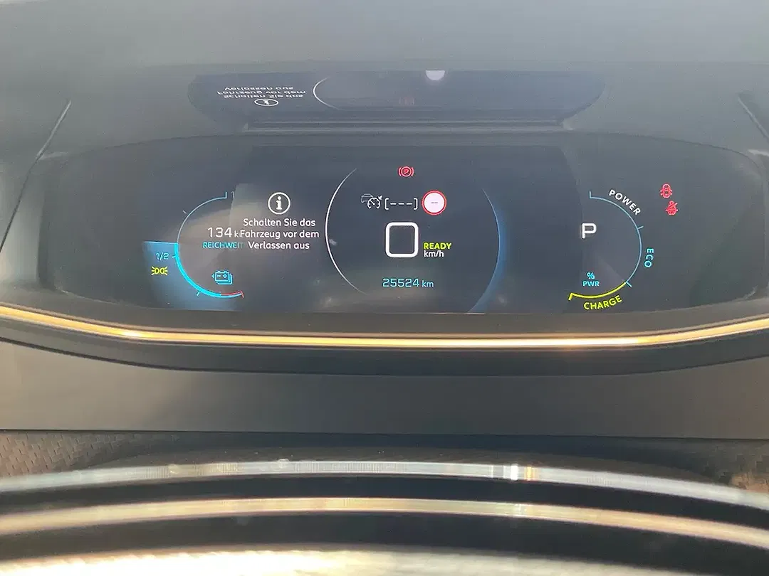 Peugeot 208 136 EV GT - Thumbnail 11