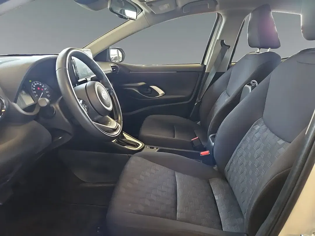 Toyota Yaris 1.5 Hybrid Business Edition - Thumbnail 9