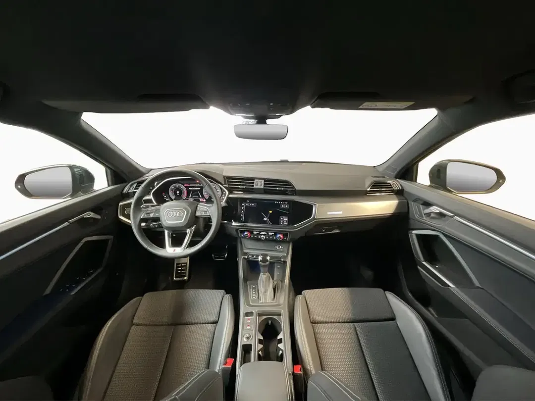 Audi Q3 S tronic S line Premium - Thumbnail 2