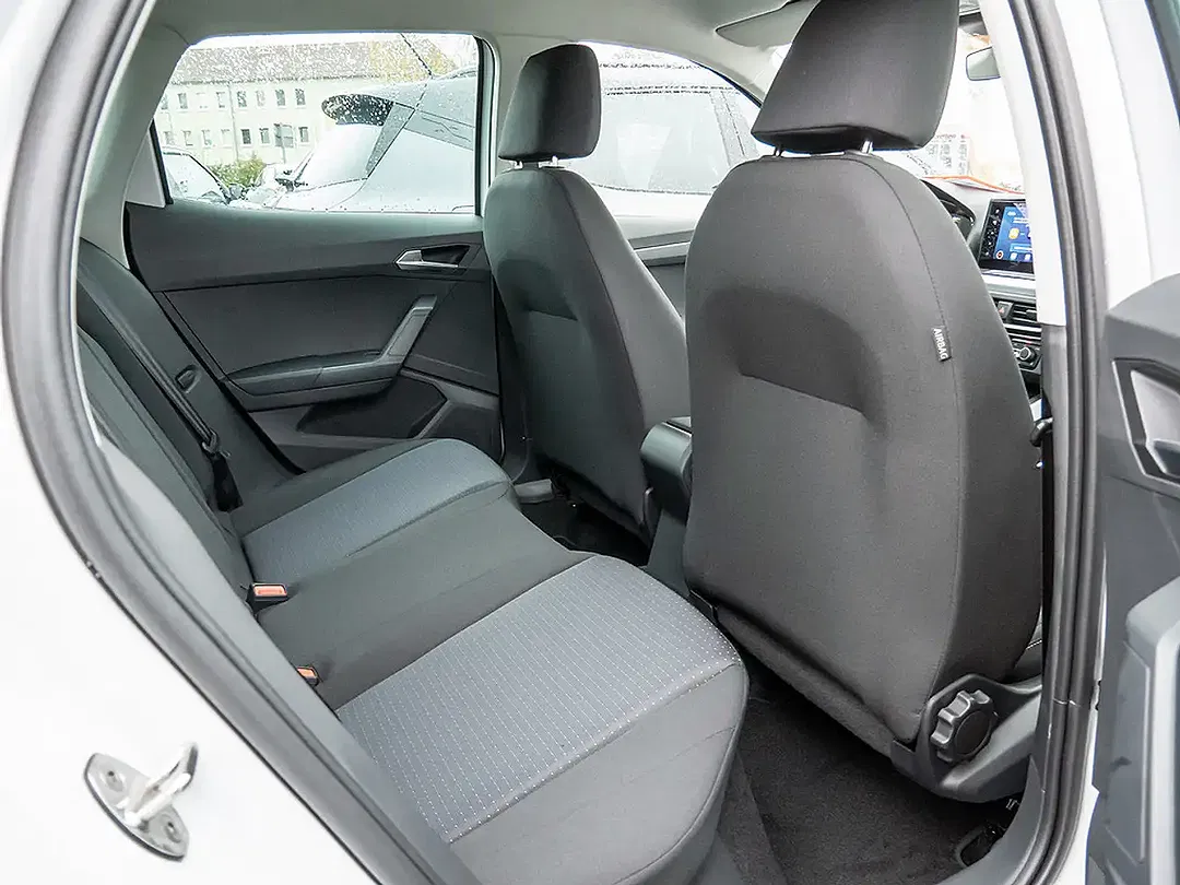 SEAT Arona 1.0 TSI Road Edition - Thumbnail 4