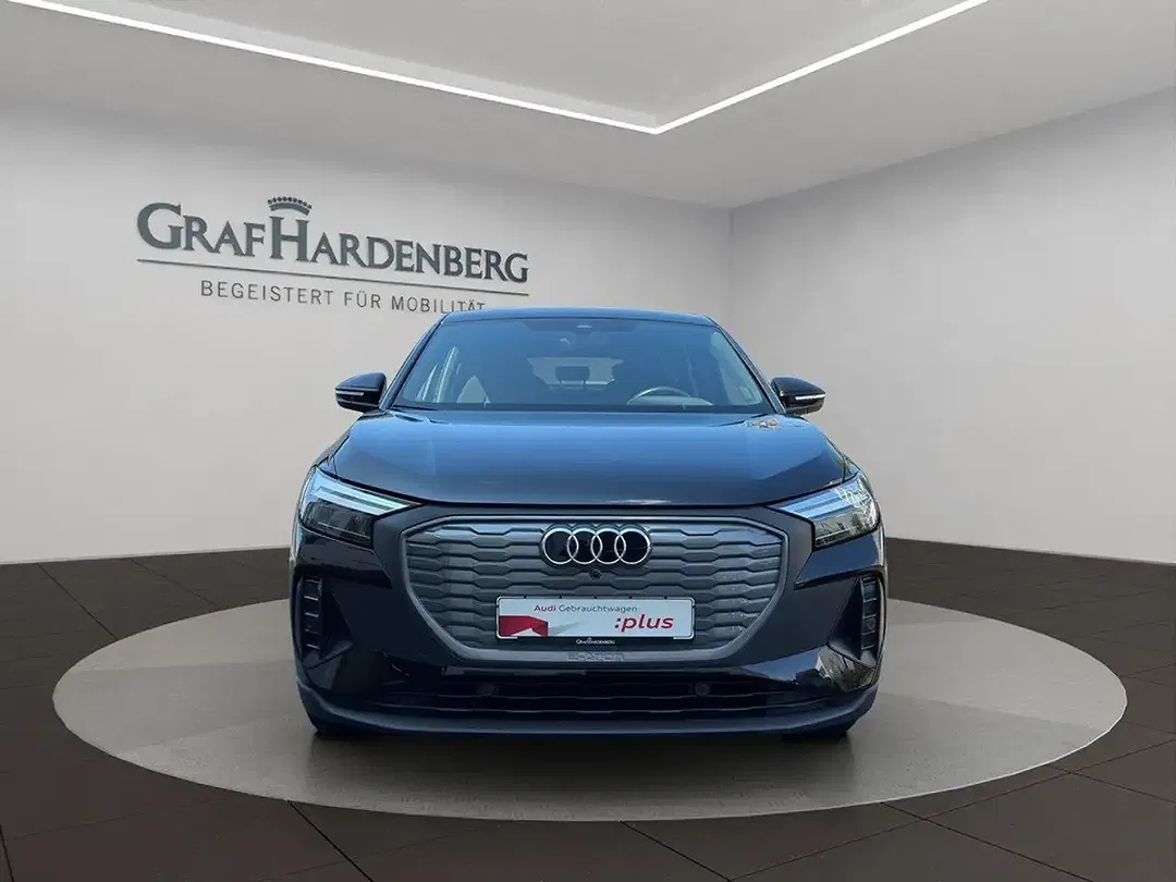 Audi Q4 e-tron 40 - Thumbnail 2