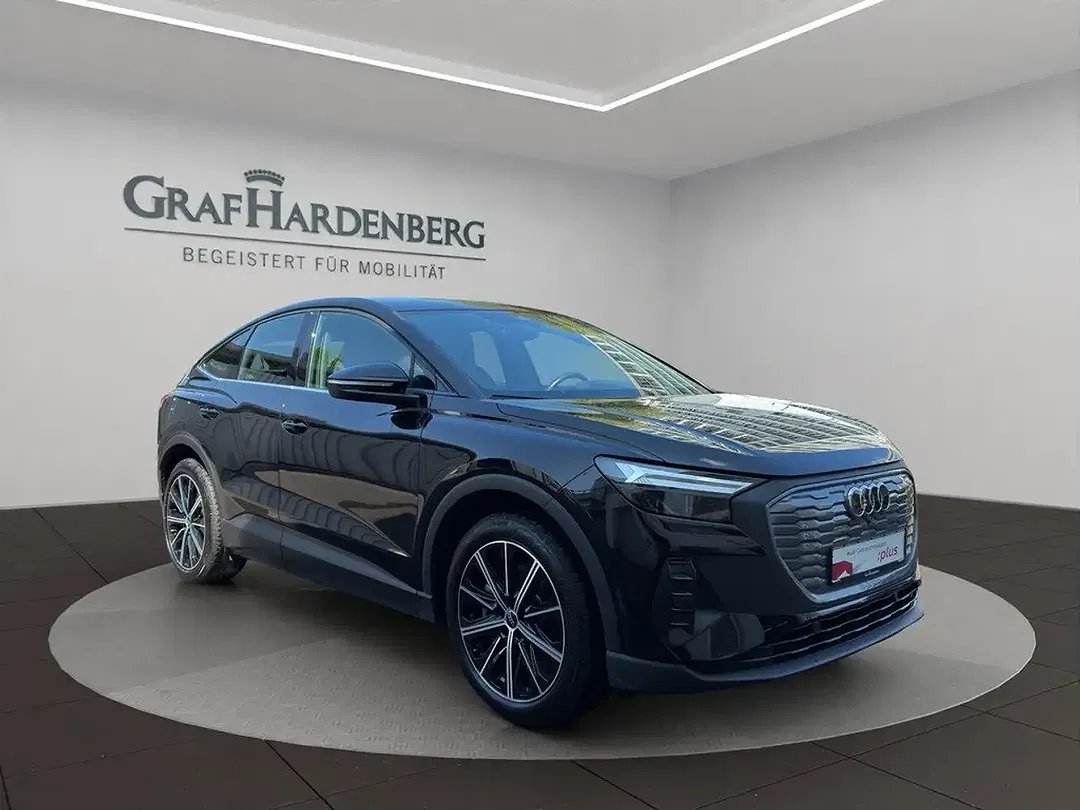 Audi Q4 e-tron 40 - Thumbnail 6