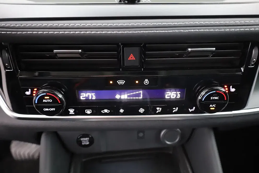 Nissan Qashqai 1.3 DIG-T AUT N-Connecta - Thumbnail 11