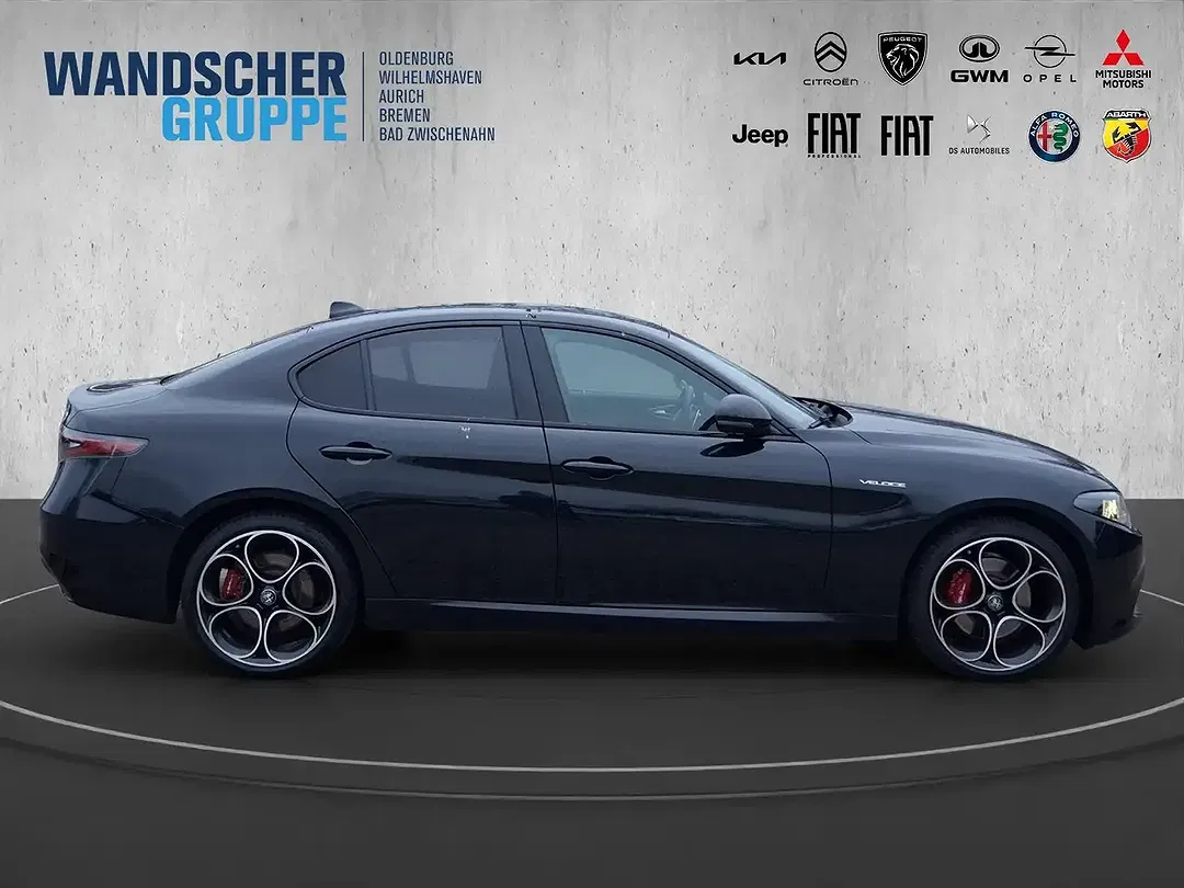 Alfa Romeo Giulia 2.0 16V Turbo Q4 Veloce - Thumbnail 8