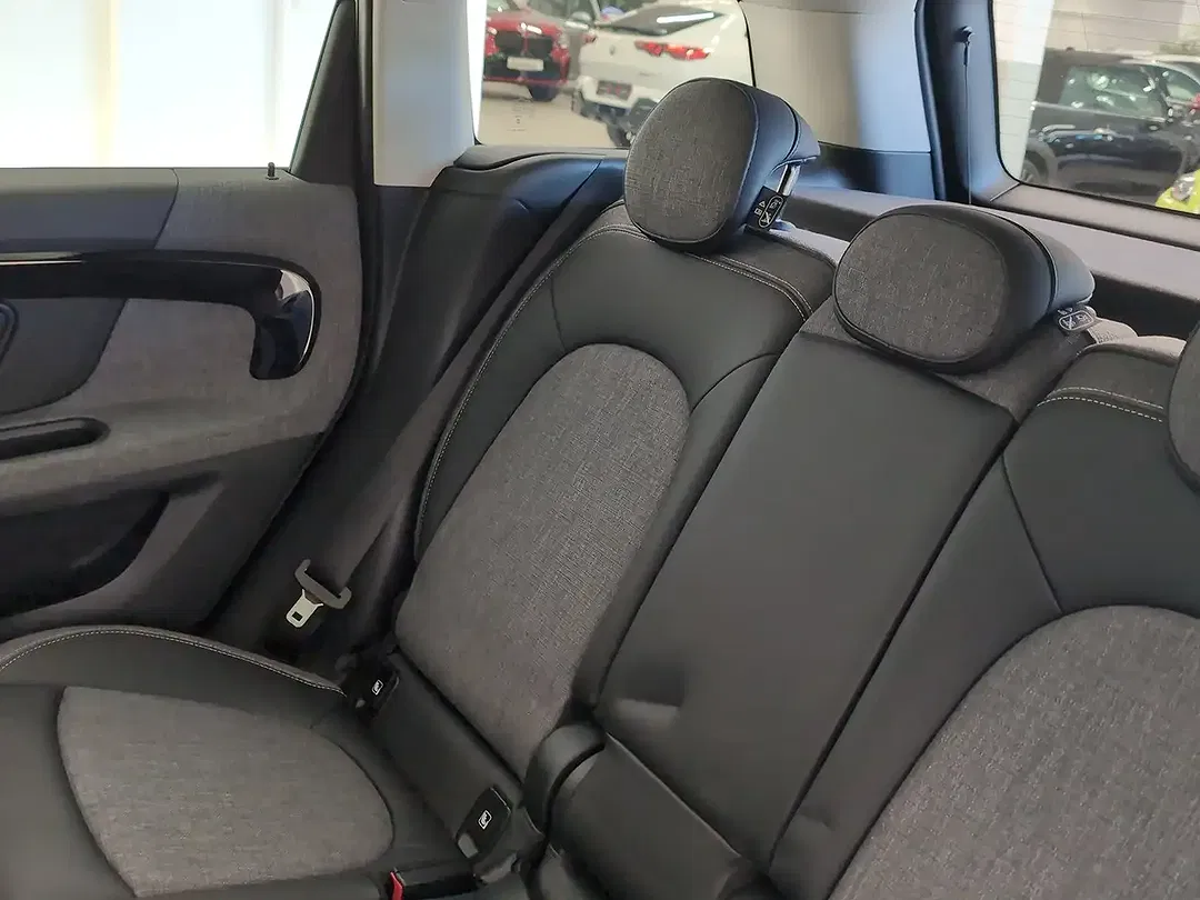 MINI Cooper Countryman - Thumbnail 3