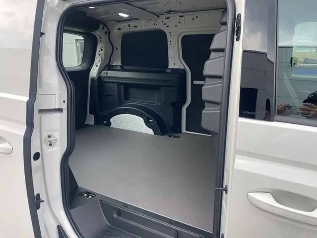 Volkswagen ID. Buzz Cargo Cargo - Thumbnail 9