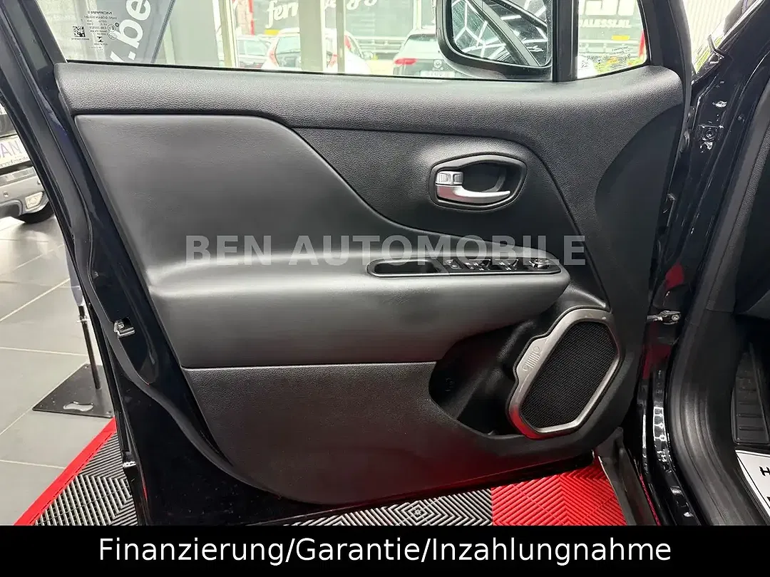 Jeep Renegade Limited - Thumbnail 6