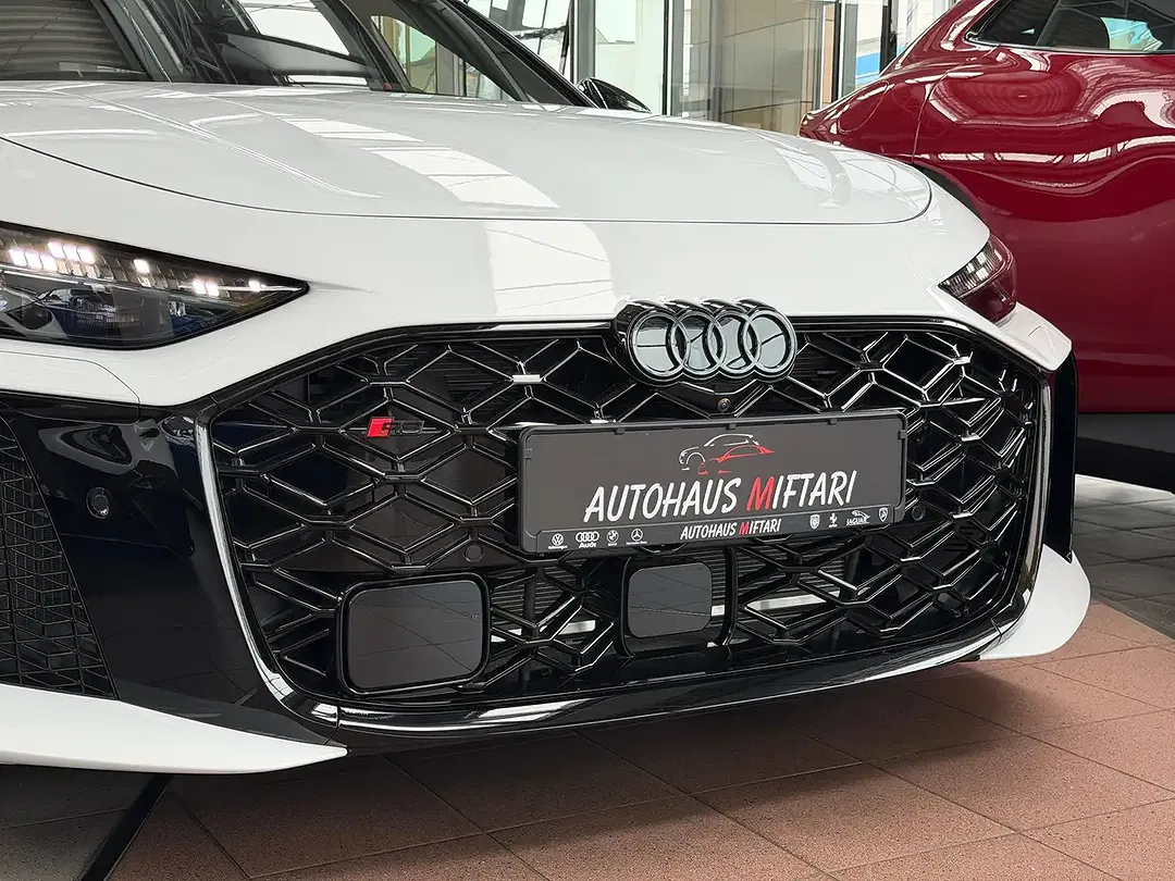 Audi RS5 Pro - Thumbnail 11