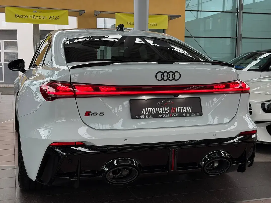 Audi RS5 Pro - Thumbnail 13