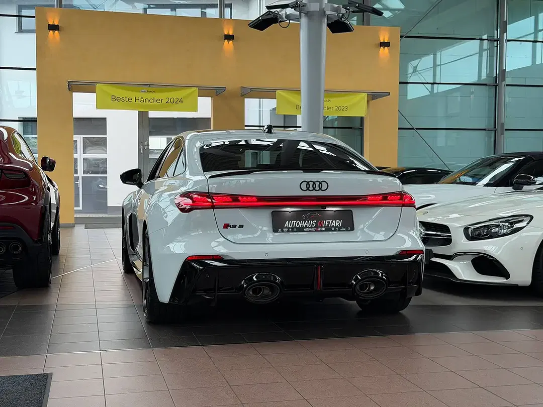 Audi RS5 Pro - Thumbnail 6