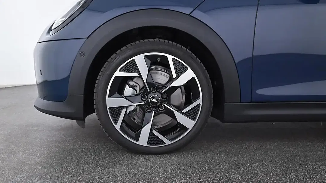 MINI Cooper S Cabrio Favoured Trim - Thumbnail 9