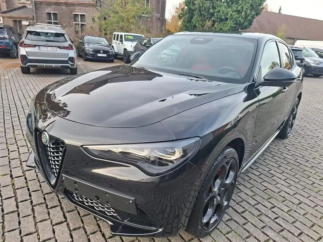 Alfa Romeo Stelvio Veloce - Thumbnail 3