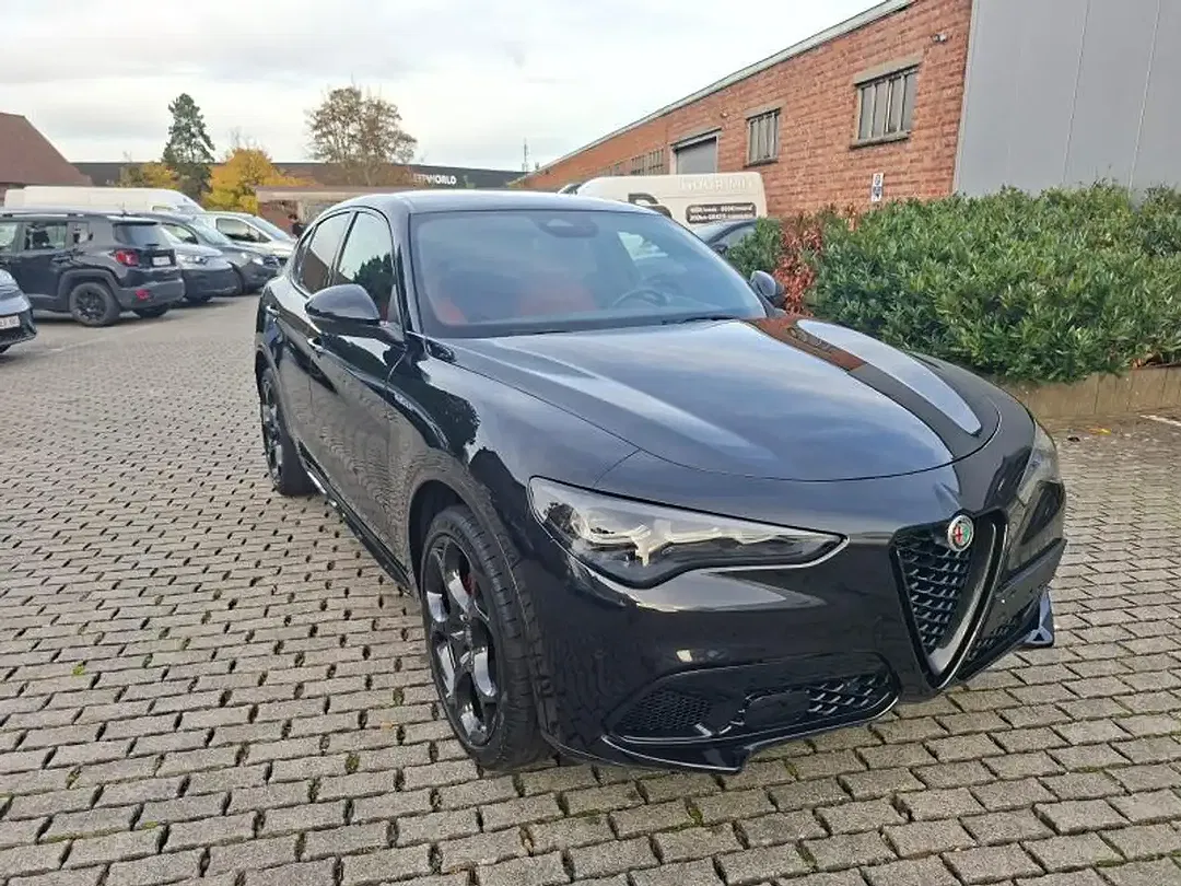 Alfa Romeo Stelvio Veloce - Thumbnail 6
