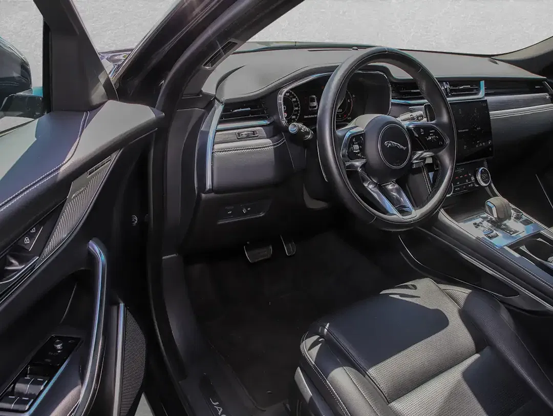 Jaguar F-Pace D200 R-Dynamic SE - Thumbnail 13