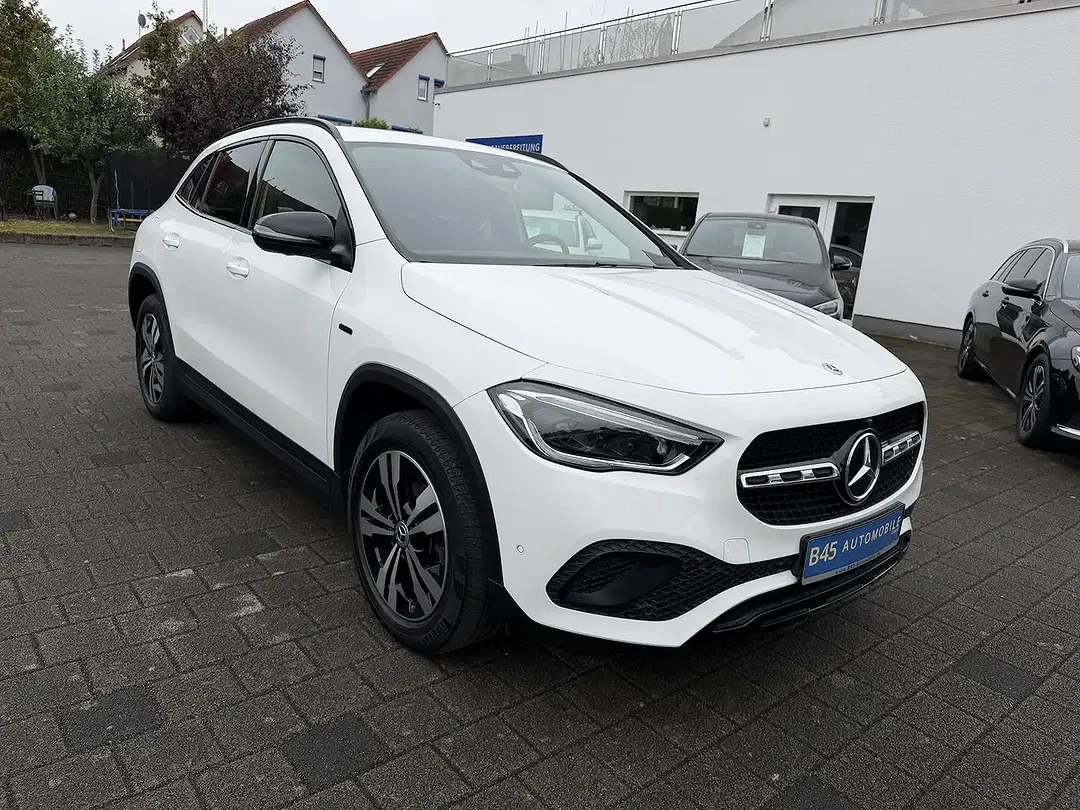 Mercedes-Benz GLA 250 MBUX Progressive Night - Thumbnail 11