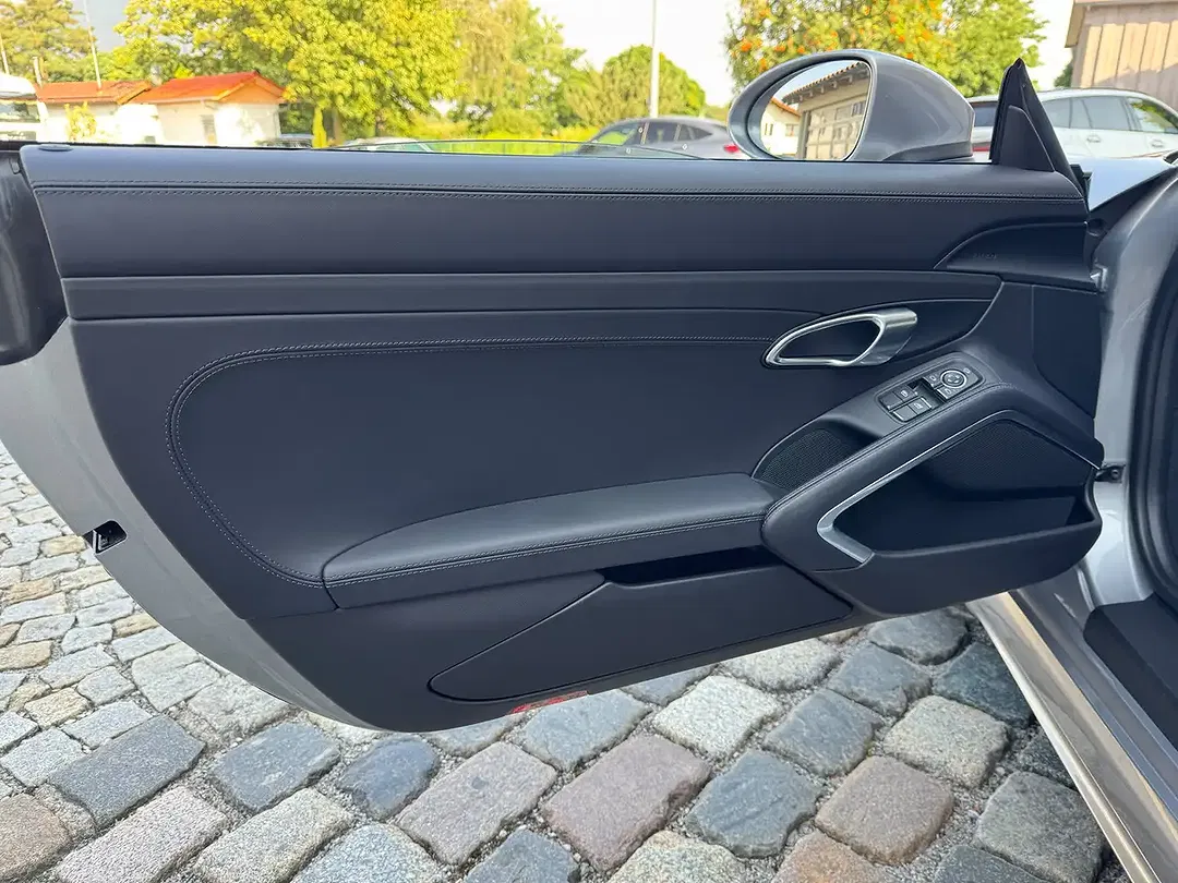 Porsche Cayman GTS - Thumbnail 13