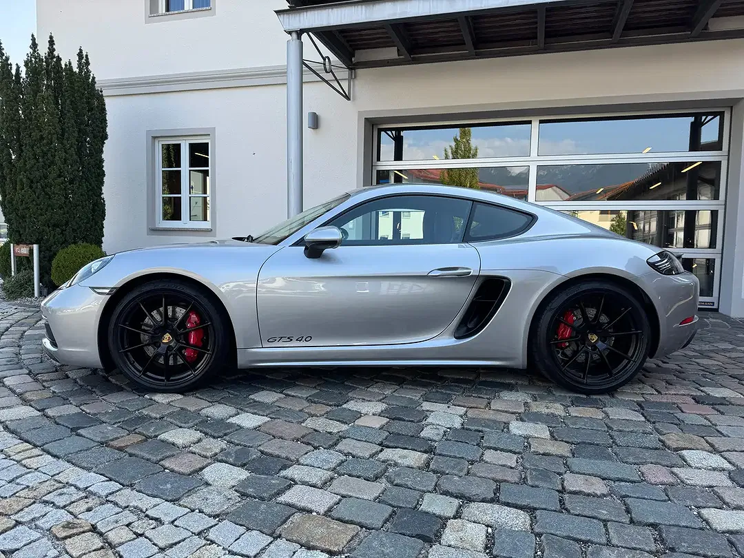 Porsche Cayman GTS - Thumbnail 3