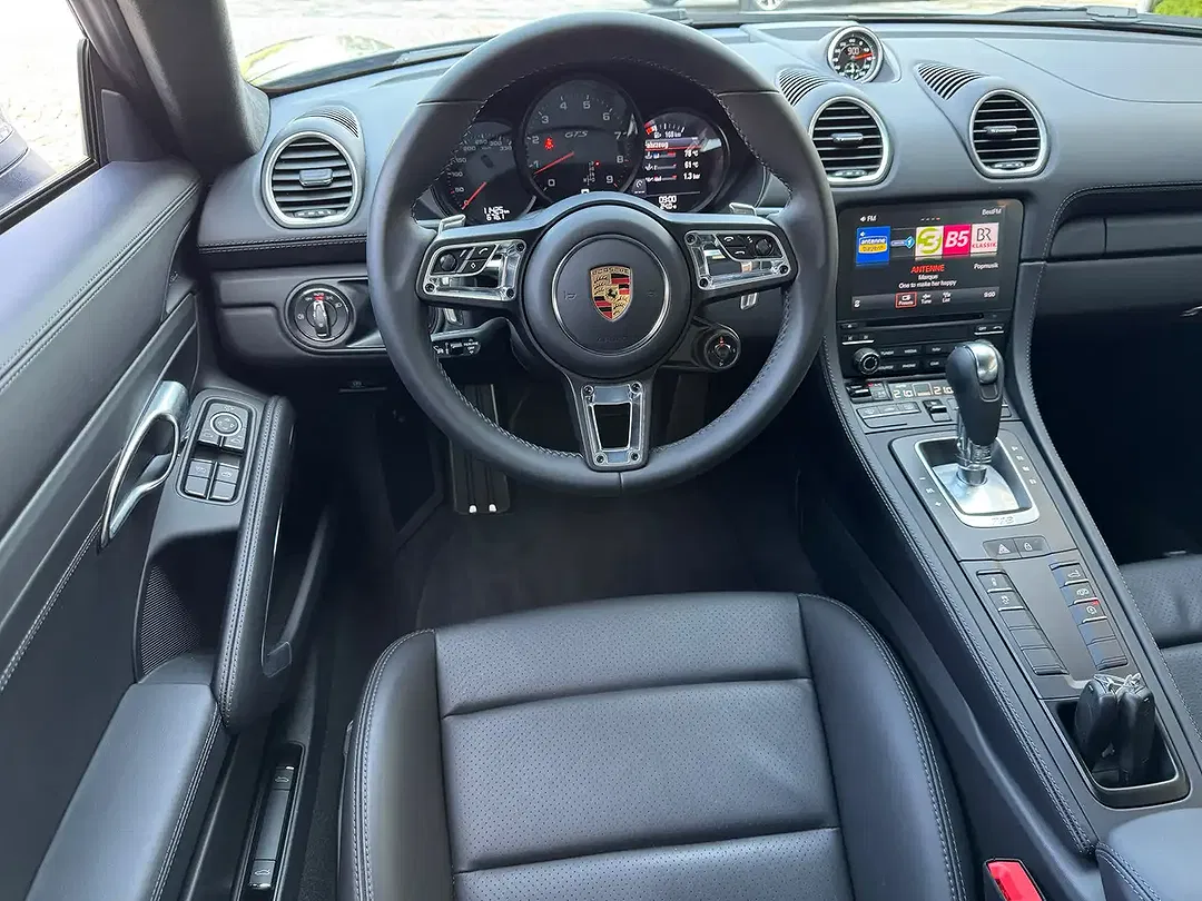 Porsche Cayman GTS - Thumbnail 9