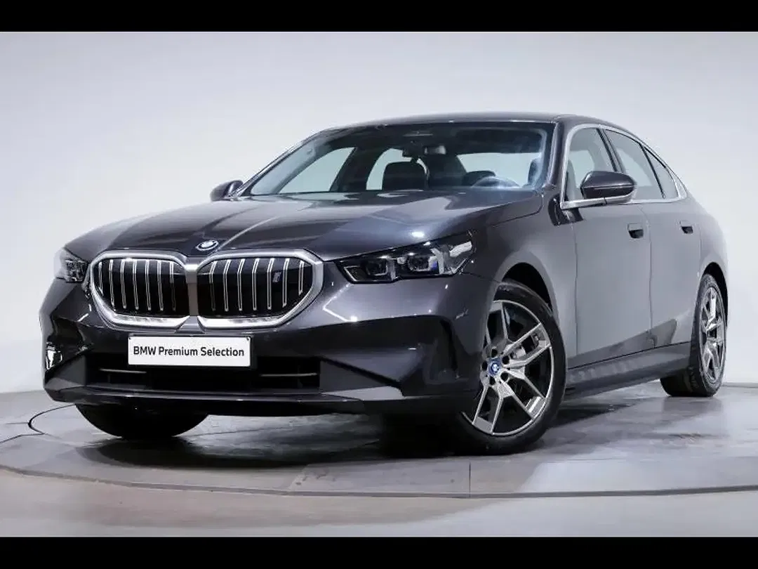 BMW i5 eDrive - foto 1