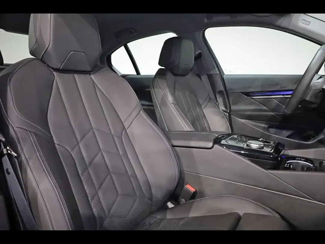 BMW i5 eDrive - Thumbnail 6