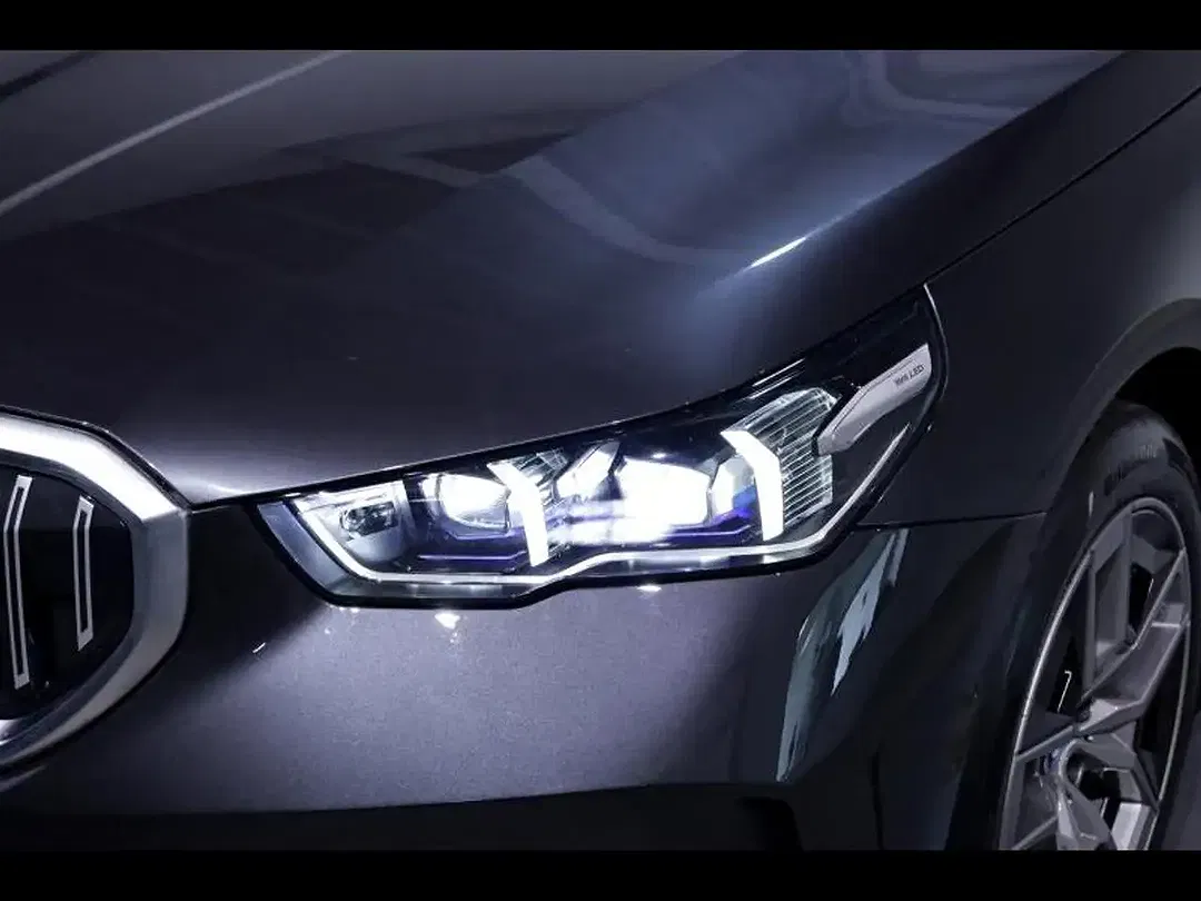 BMW i5 eDrive - Thumbnail 11