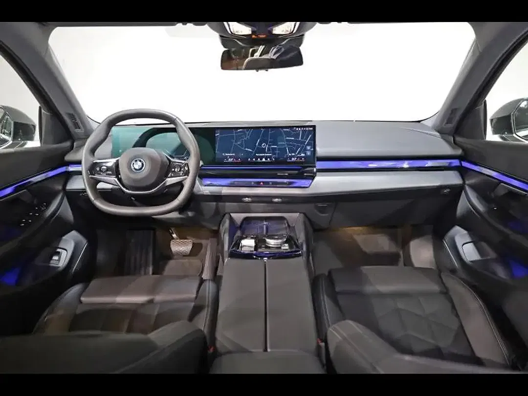 BMW i5 eDrive - Thumbnail 4