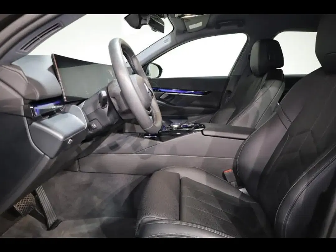BMW i5 eDrive - Thumbnail 5