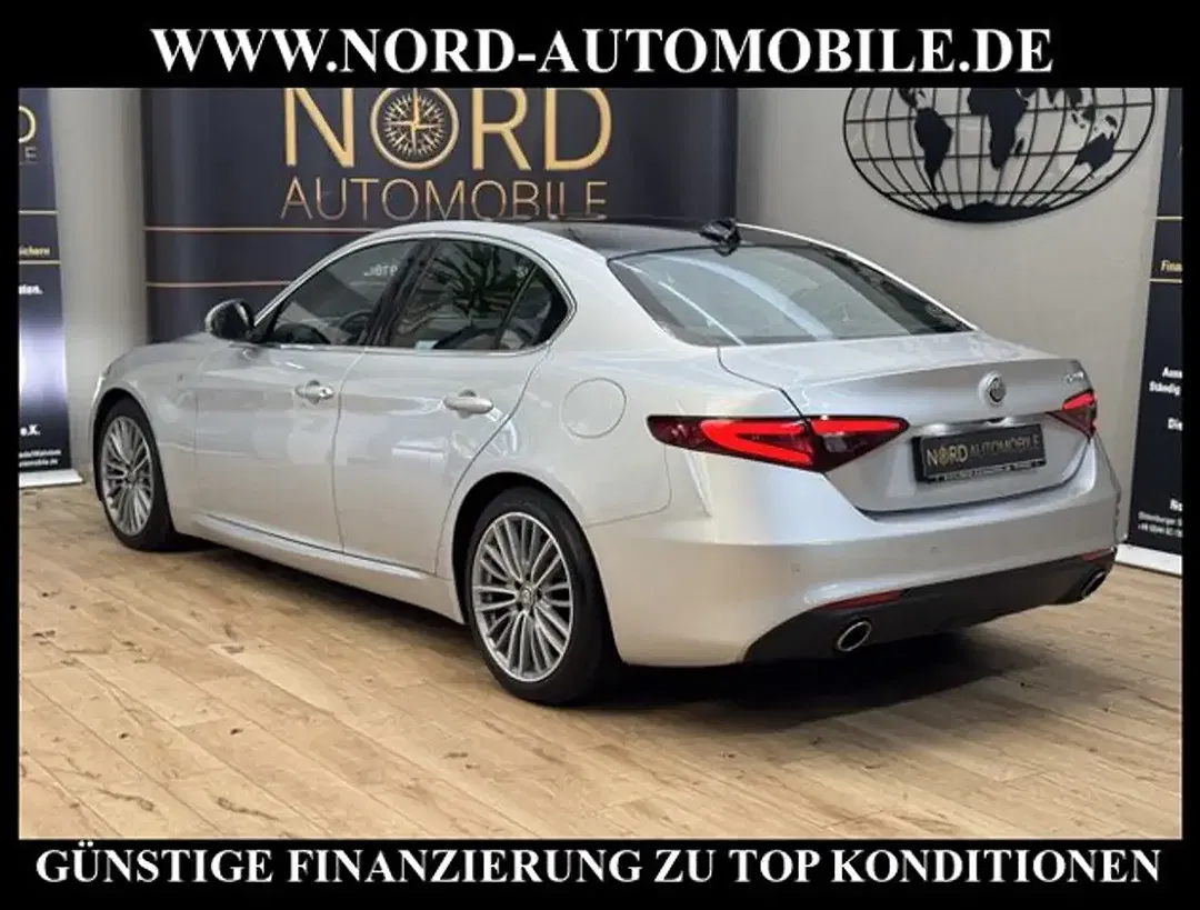 Alfa Romeo Giulia 2.2 JTDM Lusso Ti - Thumbnail 6