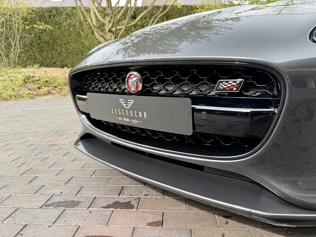 Jaguar F-Type 2.0 Cabriolet Chequered Flag Edition - Thumbnail 10