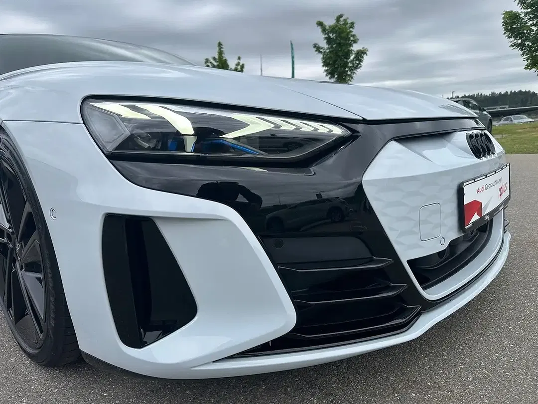 Audi e-tron GT - Thumbnail 12