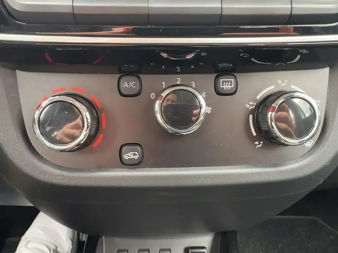 Dacia Spring EV Essential - Thumbnail 14