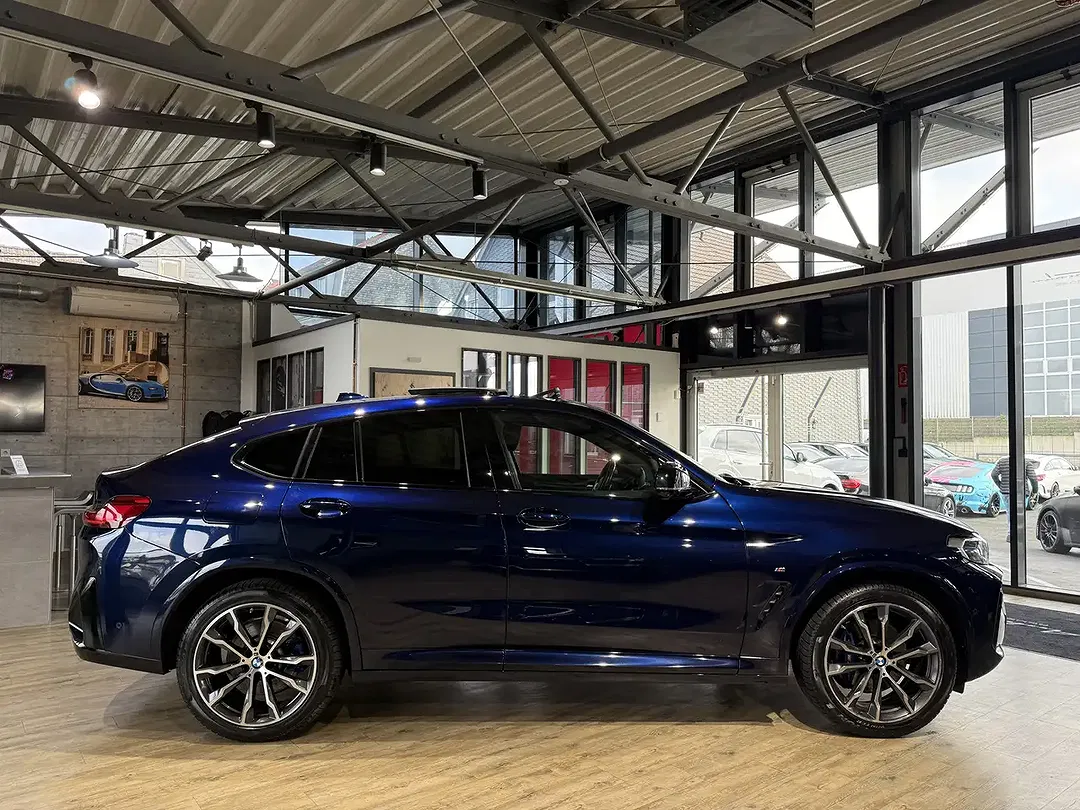 BMW X4 M - Thumbnail 4