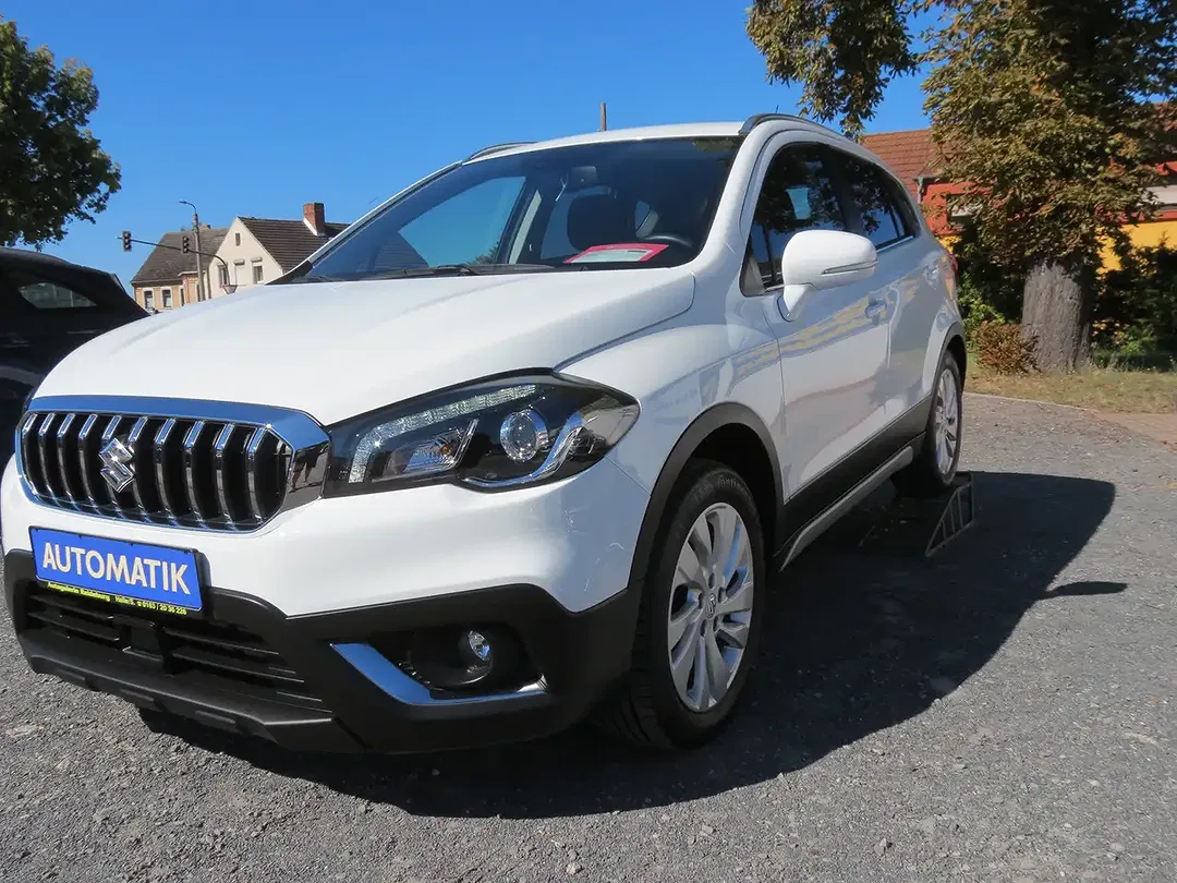 Suzuki SX4 S-Cross AUT Club - Thumbnail 3
