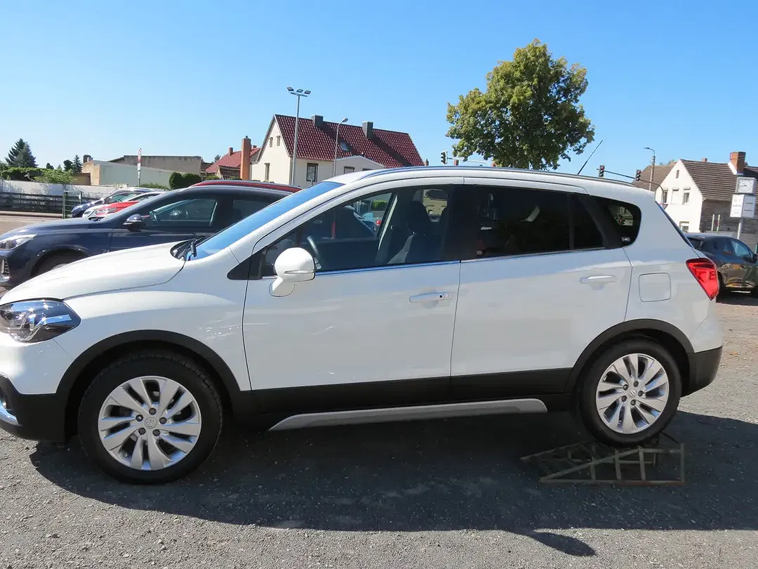 Suzuki SX4 S-Cross AUT Club - Thumbnail 4