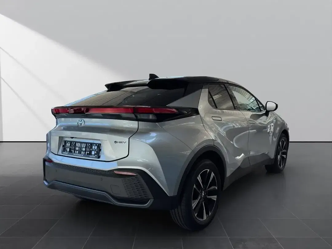 Toyota C-HR Hybrid Teamplayer - Thumbnail 4