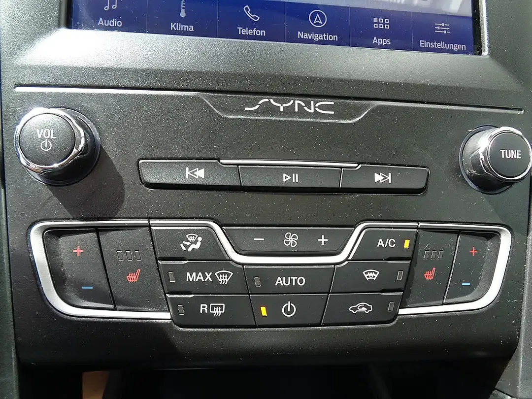 Ford Mondeo 2.0 Hybrid AUT Titanium - Thumbnail 14