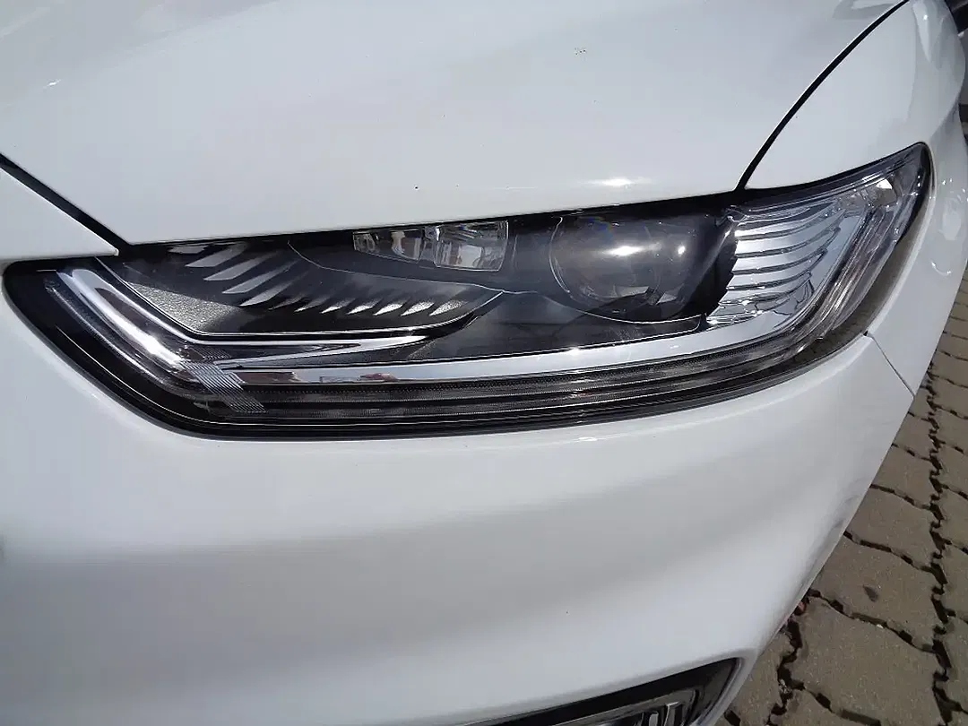 Ford Mondeo 2.0 Hybrid AUT Titanium - Thumbnail 8