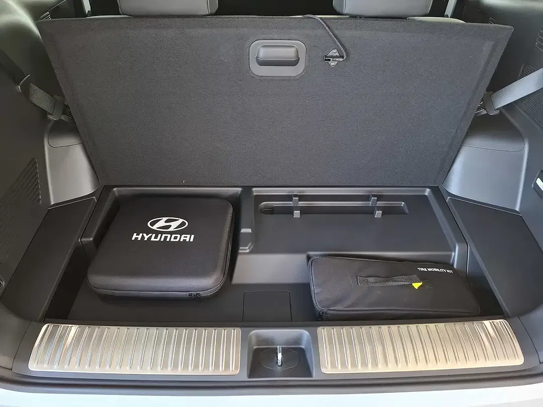 Hyundai IONIQ 4WD UNIQ - Thumbnail 10