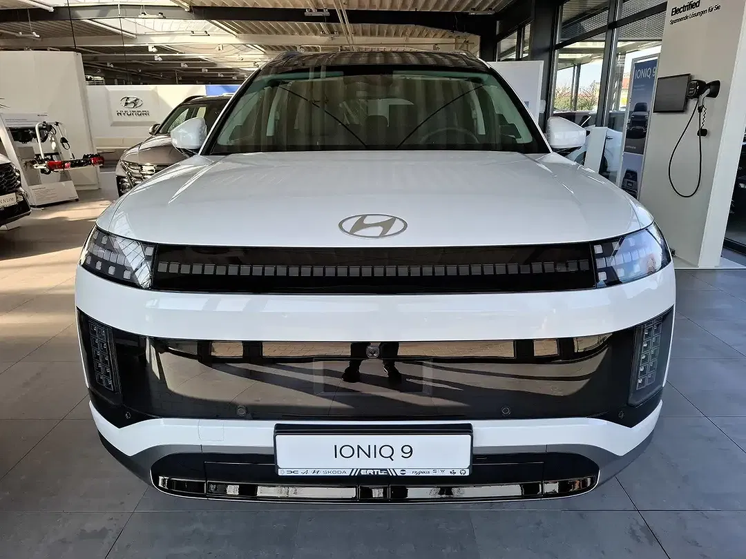 Hyundai IONIQ 4WD UNIQ - foto 2
