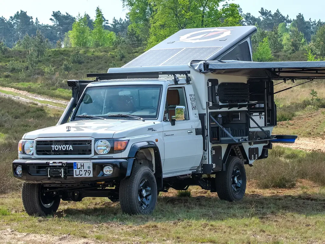 Toyota Land Cruiser 4x4 - Afbeelding 1