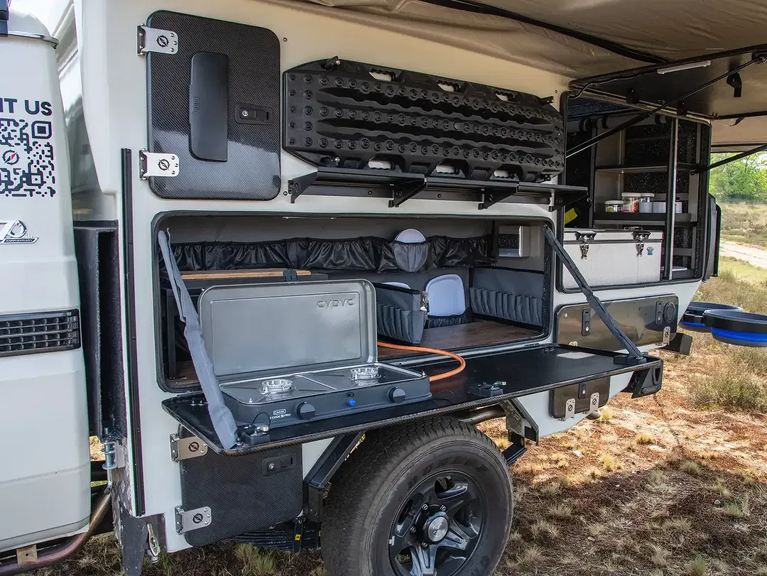 Toyota Land Cruiser 4x4 - Thumbnail 10