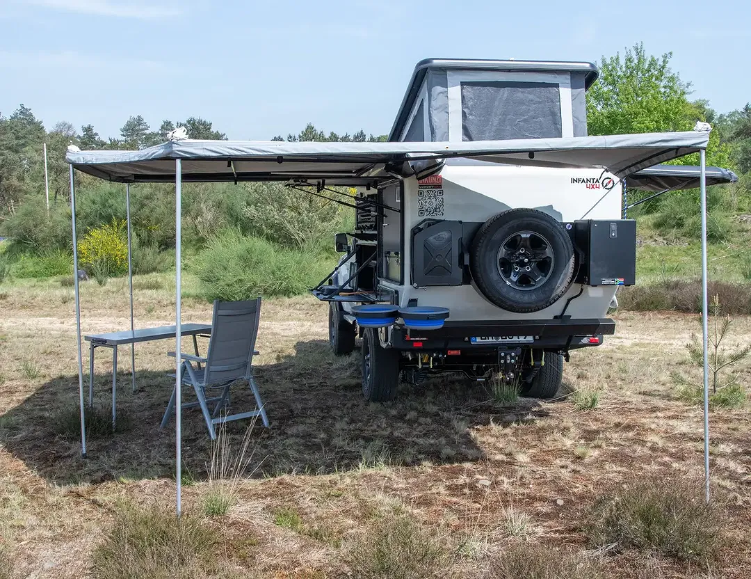 Toyota Land Cruiser 4x4 - Thumbnail 4