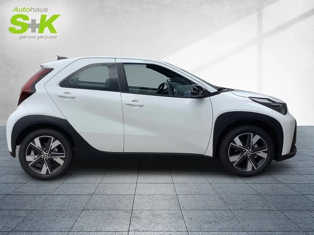 Toyota Aygo X Hybrid Active - Thumbnail 5