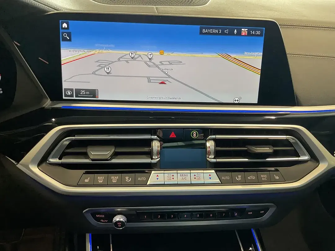 BMW X7 M Lounge - Thumbnail 6
