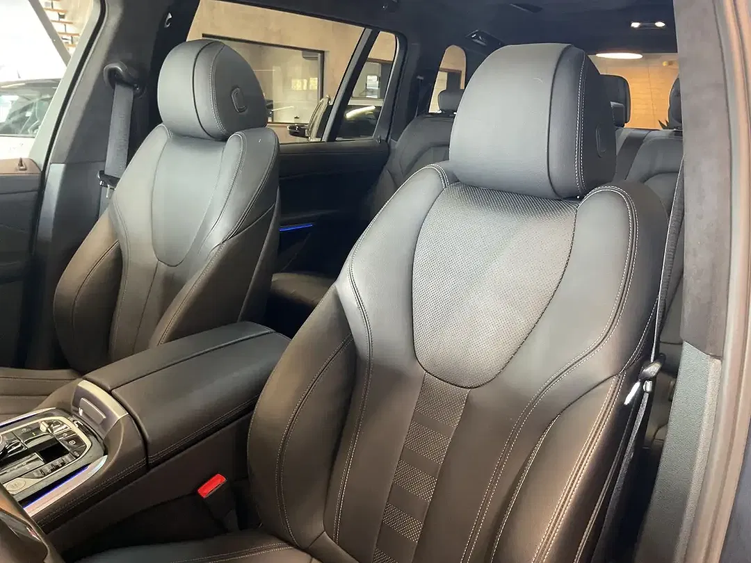 BMW X7 M Lounge - Thumbnail 5