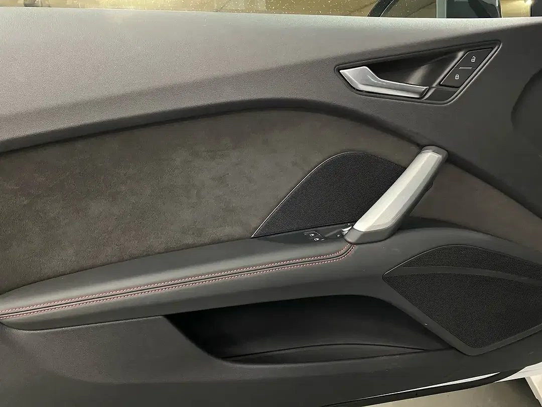 Audi TT 40 TFSI Roadster - Thumbnail 11