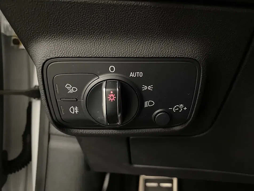 Audi TT 40 TFSI Roadster - Thumbnail 19